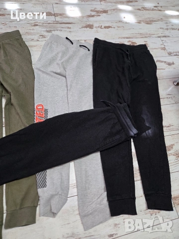 Пет долнища 152см за 10 евро, снимка 7 - Детски анцузи и суичери - 53409907