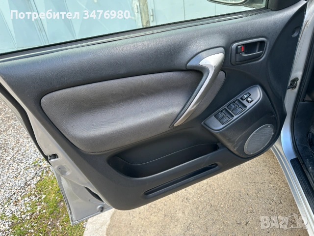 Toyota RAV4 2004г D4D, снимка 13 - Автомобили и джипове - 53632892