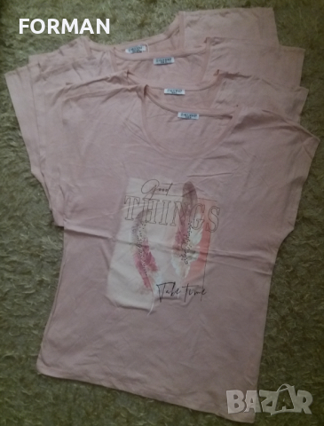 СТРАХОТНА тениска в нежен розов цвят със златист надпис и кабсички, снимка 4 - Тениски - 44816449