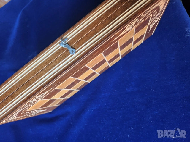 шах - голям ( и табла) р-р 48х48см, пирографиран р-р 34х34 см и лакиран красив, к-ти с фигури/пулове, снимка 16 - Шах и табла - 52583035