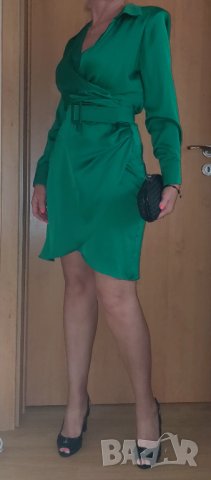 Официална зелена рокля сатен Fervente , снимка 3 - Рокли - 40208546