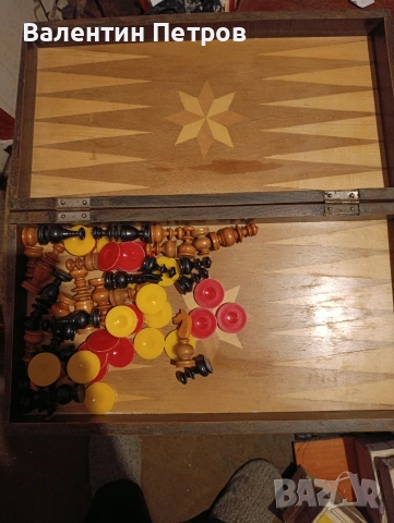 стара табла с шах