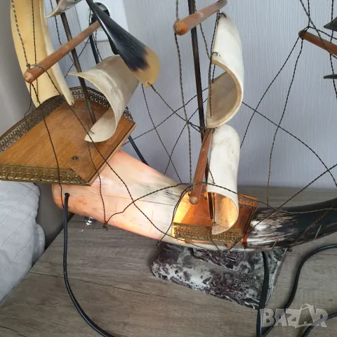 Голям кораб от рог с нощна лампа и латерна, снимка 4 - Колекции - 50266343
