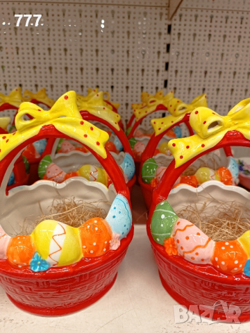 Великденски чинии и купи 