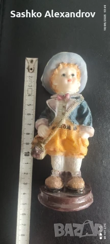 Порцеланова фигурка