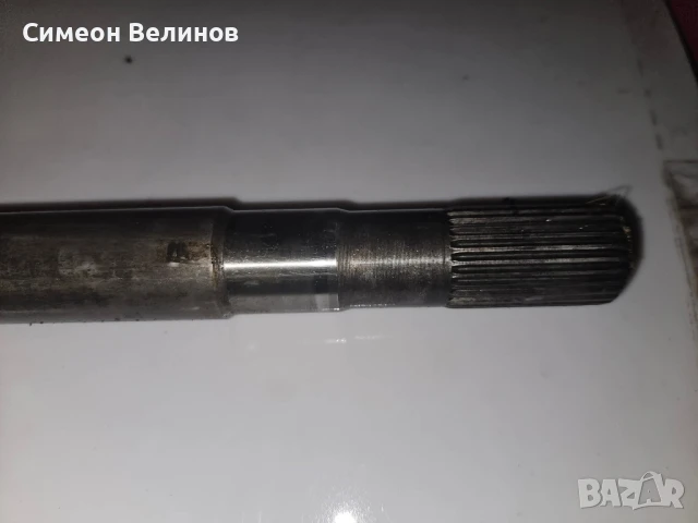 Продавам предна полуоска  от 4.7 Quadra Trac , снимка 2 - Части - 50746129