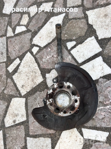 Шенкел главина преден десен за Мерцедес Е-класа W211. Бензин 3.5 