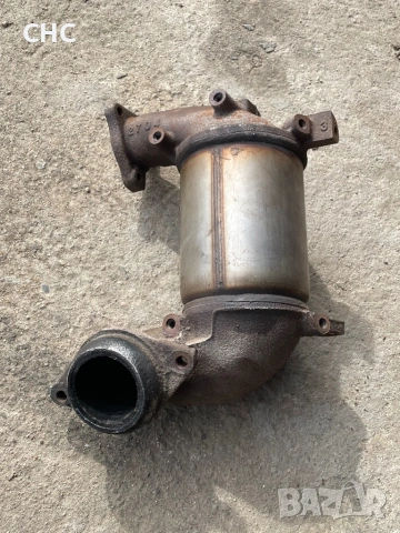 На части. Тойота Авенсис Версо, 2002 година 116 к.с., , снимка 17 - Автомобили и джипове - 46739331