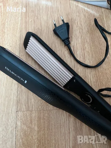 Продавам преса за вафли и обем Remington S3580 Ceramic Crimp 220, снимка 2 - Други - 56180430