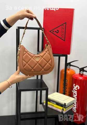 GUESS HANDBAGS Дамска Чанта Гес - Различни Цветове Код SK1022, снимка 2 - Чанти - 53761850