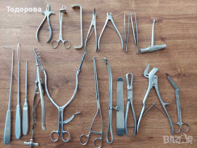 Продавам стари,медицински и хирургични инструменти