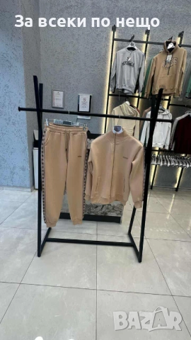 Guess Дамски Ватиран Спортен Комплект🔝Дамски Спортен Екип Гес - Налични Различни Цветове Код I_212, снимка 5 - Спортни екипи - 52313616