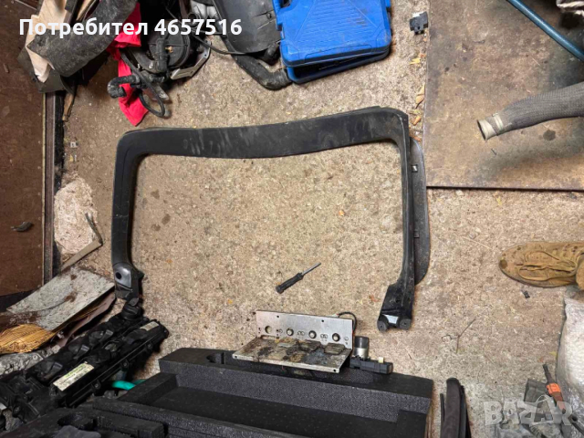 Декоративна вътрешна кора около задно стъкло Ауди Audi A4 8K B8 само за 30лв. 8к9867973