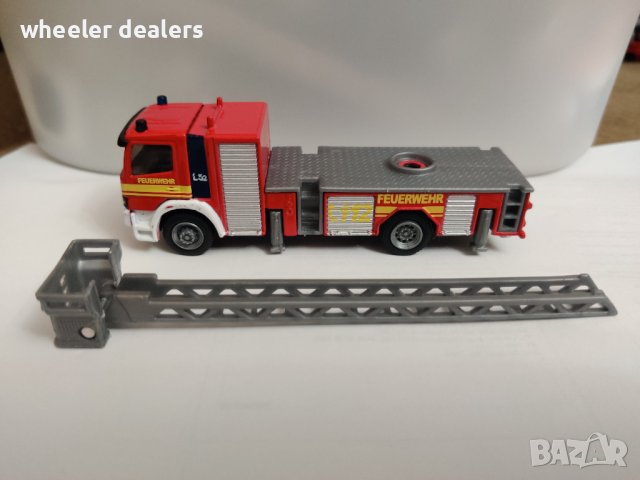 Метална количка Siku 1841 Mercedes-Benz Atego пожарна в мащаб 1:87, снимка 2 - Колекции - 38972665