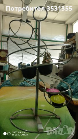 Стойка за 15 капсули Долче густо за 20лв и въртяща-25лв