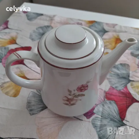 Порцеланов чайник „Диамант“ Разград, снимка 2 - Сервизи - 50089536
