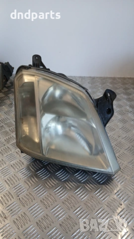 Десен фар Opel Meriva 2004г.