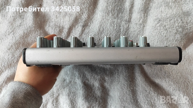 Behringer UB1202 аналогов миксер, снимка 9 - Ресийвъри, усилватели, смесителни пултове - 53733143