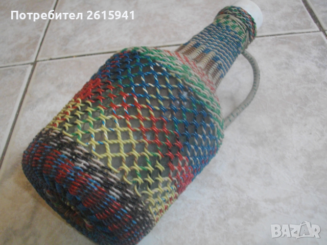 Старо Ръчно Плетена Бутилка/Шише-Ретро-Винтидж-Оплетка С Цветни Медни Жици, снимка 1
