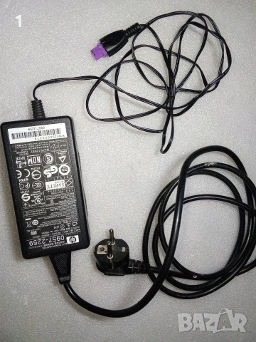 Захранващ блок на 32 V, 1,56 A