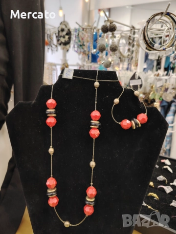 Гердан червено и черно мъниста АРТ №120