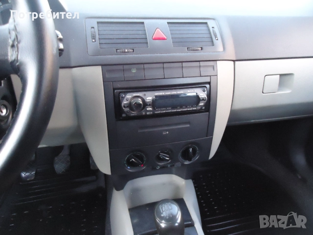 Skoda Fabia, снимка 9 - Автомобили и джипове - 52932819