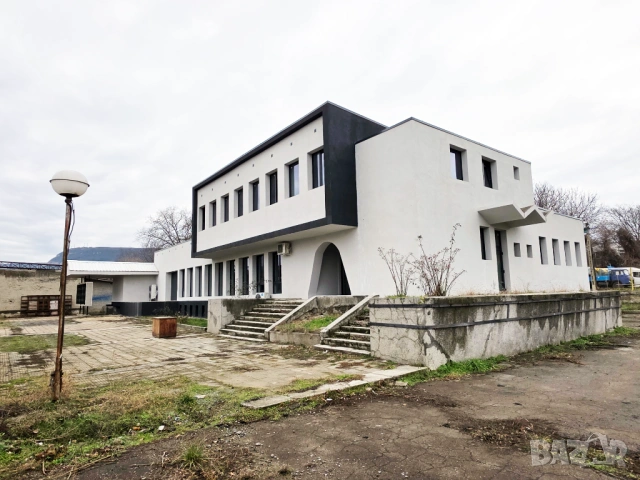 Производствена сграда в парцел два декара от Собственик