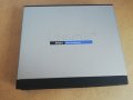 Linksys SR244 24-Port 10/100 switch, снимка 2