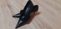 Обувки Естествена Кожа НОВИ, декорирани с Красиво Цвете от Набук,№36, снимка 1 - Дамски обувки на ток - 39394005