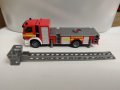 Метална количка Siku 1841 Mercedes-Benz Atego пожарна в мащаб 1:87, снимка 2