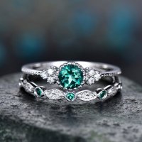 Два пръстена със смарагд, снимка 1 - Пръстени - 38599039