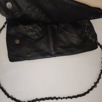Дамска чанта-винтидж еко кожа с капси 19 лв. + подарък шапка с капси, снимка 10 - Чанти - 42622980