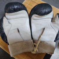 Боксови ръкавици, снимка 1 - Спортна екипировка - 44551446