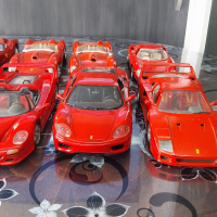 МЕТАЛНИ КОЛИ  FERRARI  НА Bburago 1:18, снимка 3 - Колекции - 44780643