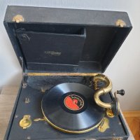 Стар американски грамофон с манивела Concert deLuxe, снимка 10 - Антикварни и старинни предмети - 40057876