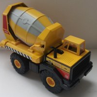Метален Камион Cement Mixer Maisto, снимка 5 - Колекции - 40975091