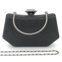Малка дамска официална чанта с нестандартен дизайн 19/11см, снимка 2 - Чанти - 44783963