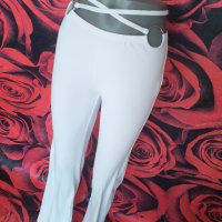 Sinsay Бял еластичен панталон с халки и връзки С/М, снимка 3 - Панталони - 41443605