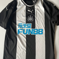 PUMA Newcastle United Home Shirt 2019/20 Нюкасъл Л размер , снимка 2 - Футбол - 44737731