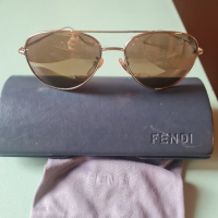 FENDI оригинални слънчеви очила/ авиатор, златиста метална рамка/, снимка 7 - Слънчеви и диоптрични очила - 44583409