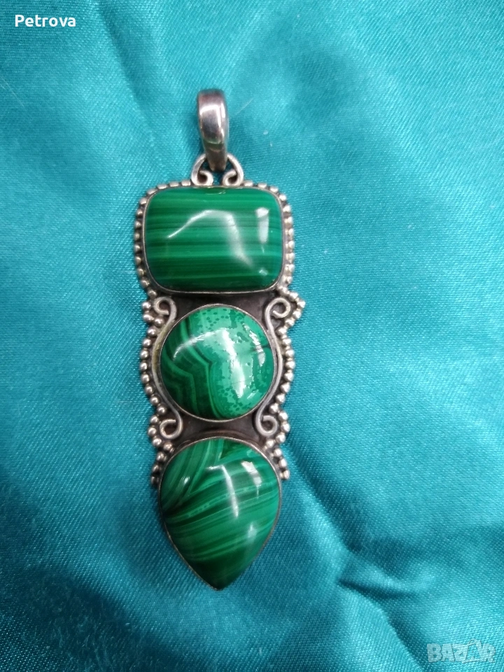 Сребърен медальон с Малахит. Ръчна изработка. Уникат, снимка 1