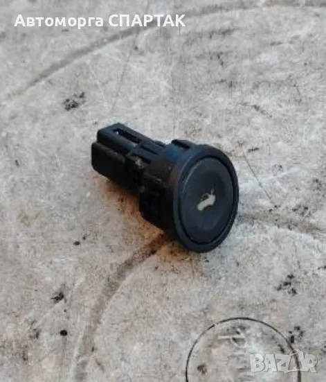 Ford Fiesta JH1 бутон за превключване на вратата на багажника отваряне на капака на багажника 6S6T19, снимка 1