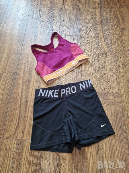 Страхотен дамски сет NIKE размер S / M , снимка 1