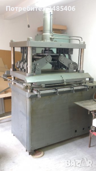 Хидравлична вакуум преса пригодена за щанцоване, снимка 1