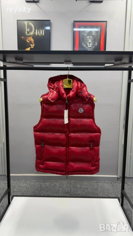 Moncler Червен Мъжки Елек Монклер С-ХХЛ, снимка 1