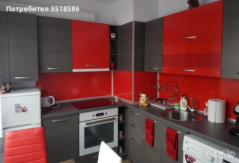 Голям двустаен апартамент с отделна кухня до метро, снимка 1