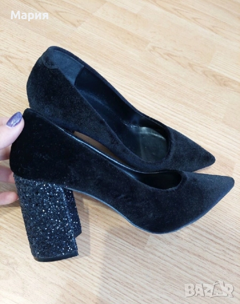 Обувки на ток 39 номер, снимка 1