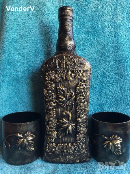 Комплект Бутилка с две чаши Подарък за Повод рожден ден Декорирани бурканчета подправки, снимка 1