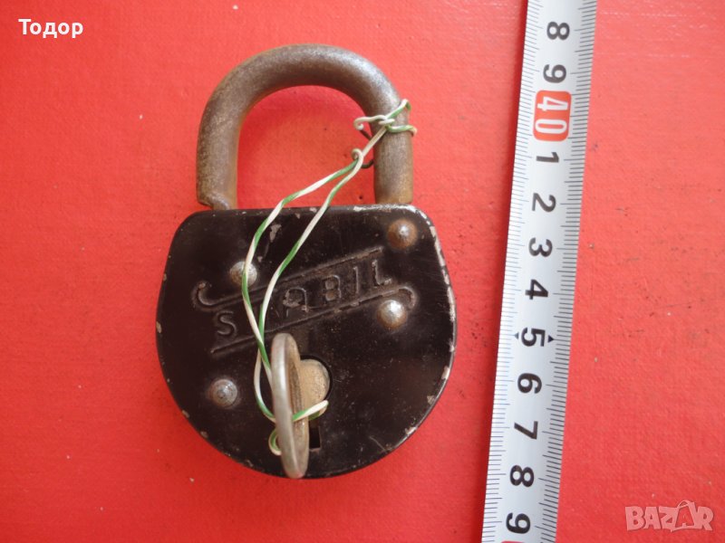 Голям немски катинар Stabil с ключ ключе  , снимка 1