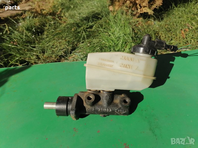 Спирачна Помпа и Казанче Рено Меган Сценик(1996г.-2003г.)N, снимка 1